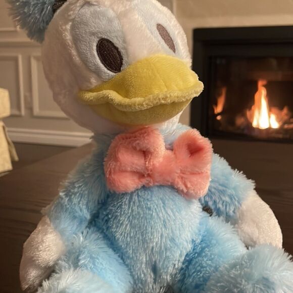 Disneyland Baby Donald Duck Plush With Rattle Very Fluffy With Pink Bow Chime - Picture 8 of 10